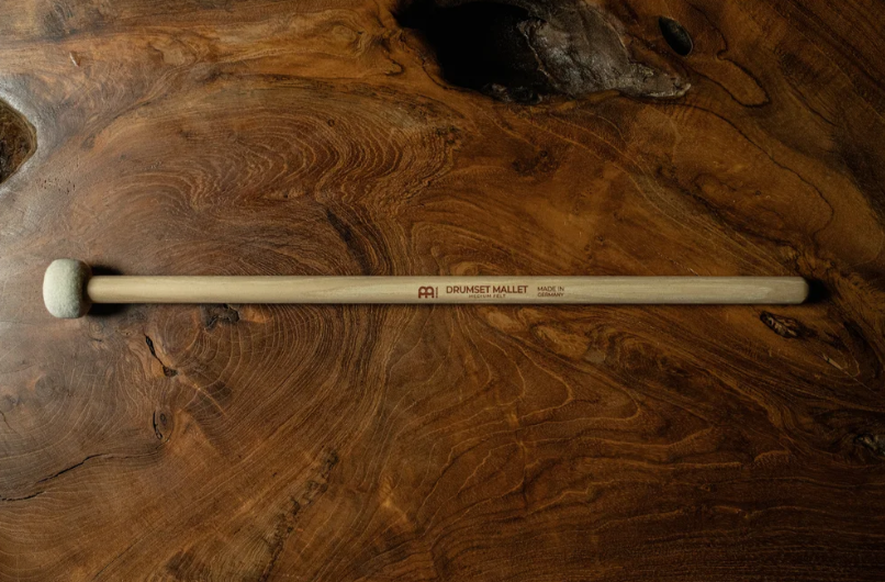 PAR DE BAQUETAS TIPO MAZOS MEINL, MULTIUSOS, DE FIELTRO SUAVE, MADERA NOGAL AMERICANO. (copia)