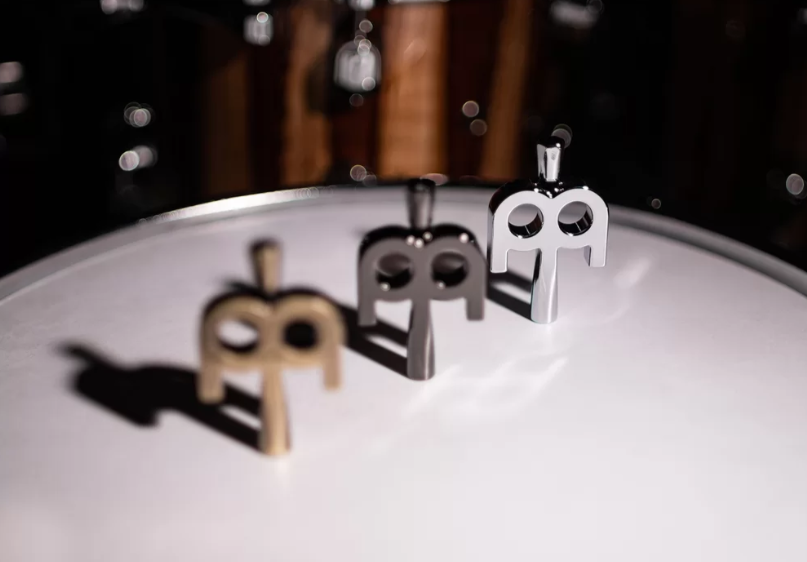 LLAVE MEINL, PARA AFINAR TAMBORES DE BATERIA, CON LOGO DE MEINL, VERSION 1