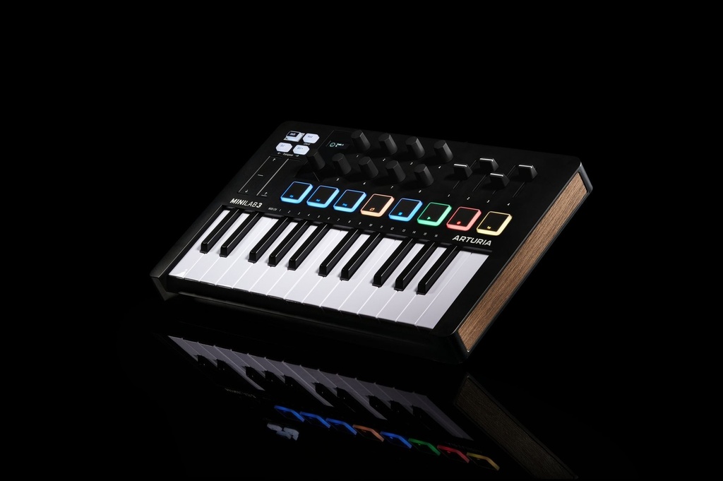 CONTROLADOR UNIVERSAL MIDI, ARTURIA, MINILAB 3 BK EDITION, 25 TECLAS, COLOR NEGRO.