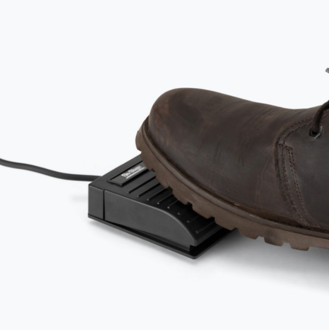 PEDAL DE SOSTENIDO ON-STAGE, PARA TECLADO, COMPACTO, SOLOR NEGRO.