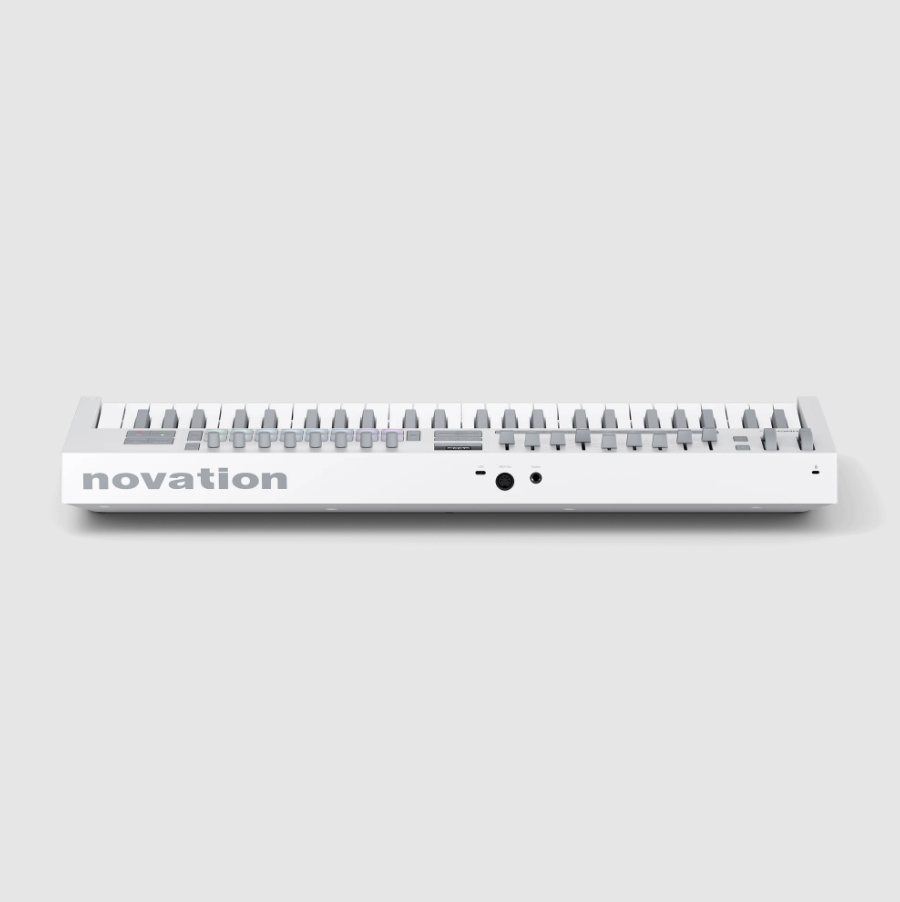 CONTROLADOR MIDI LAUNCHKEY, NOVATION, 49 TECLAS, COLOR BLANCO, PARA MAC/PC/OIS