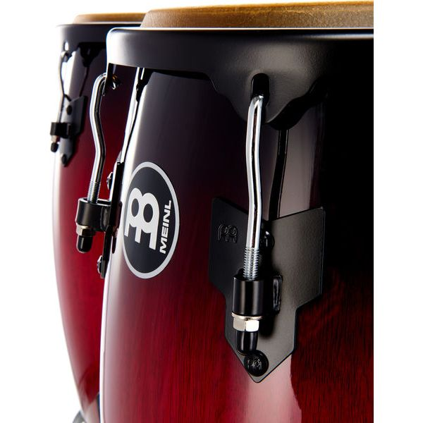 PAR DE CONGA MEINL, MEDIDAS 11 + 12, ACABADO BRILLATE, COLOR WINE RED SUNBURTS CON SOPORTE