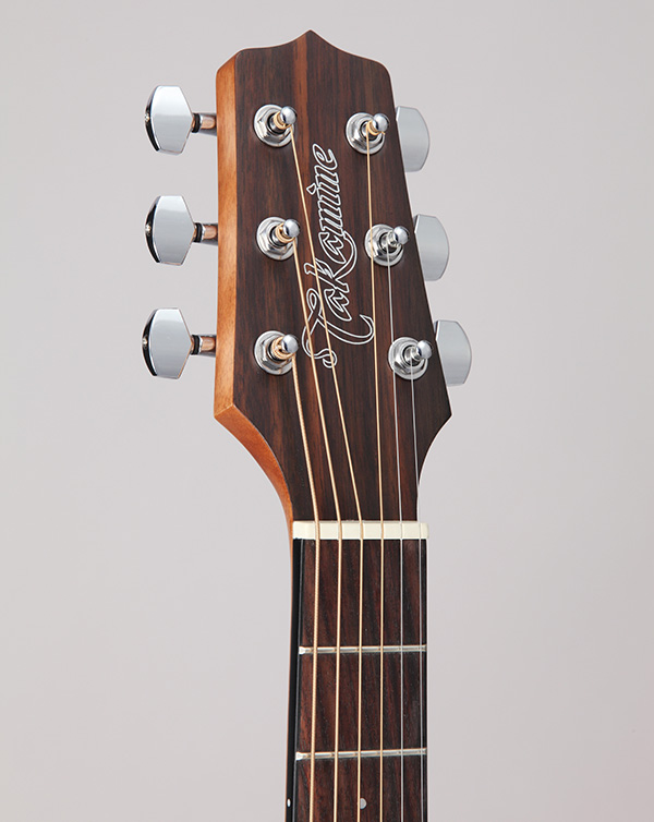 GUITARRA ELECTROACUSTICA TAKAMINE, 37, COMBINACION DE MADERA ABETO, CAOBA Y LAUREL, COLOR NATURAL, CON ESTUCHE