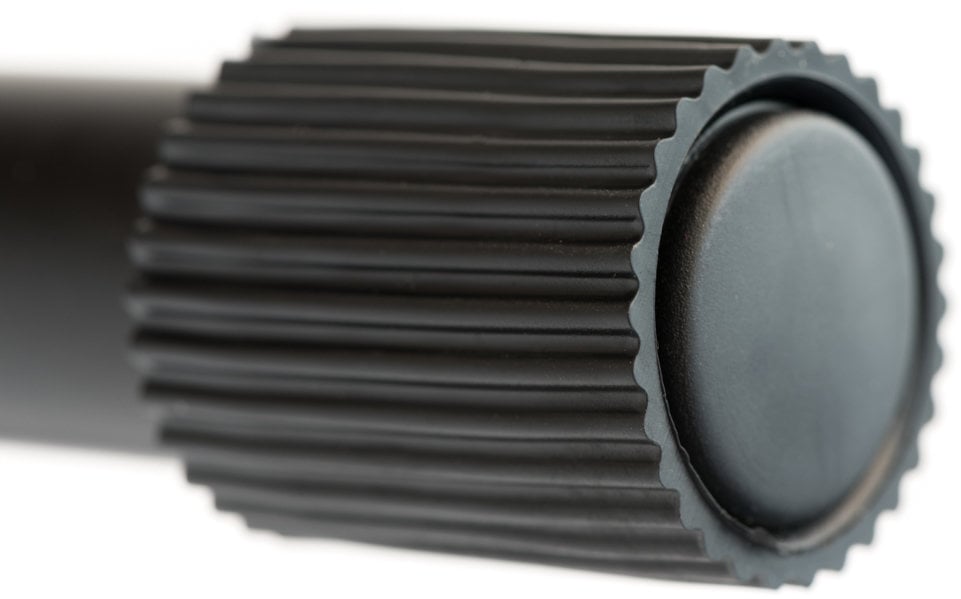 PEDESTAL PARA TECLADO SOUNDKING, ESTILO X, ELEGANTE Y ROBUSTO, AJUSTABLE, COLOR NEGRO