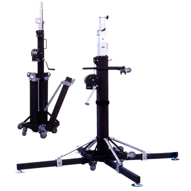 TORRE DE ELEVACION SOUNDKING, CON MANIVELA, RODOS PARA TRANSPORTE, COLOR NEGRO Y PLATEADO