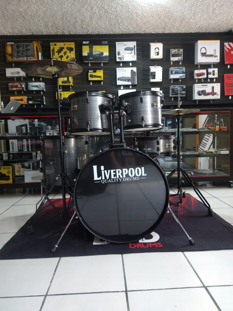 BATERIA ACUSTICA LIVERPOOL, 5PCS, GRIS LISO, ARO NEGRO