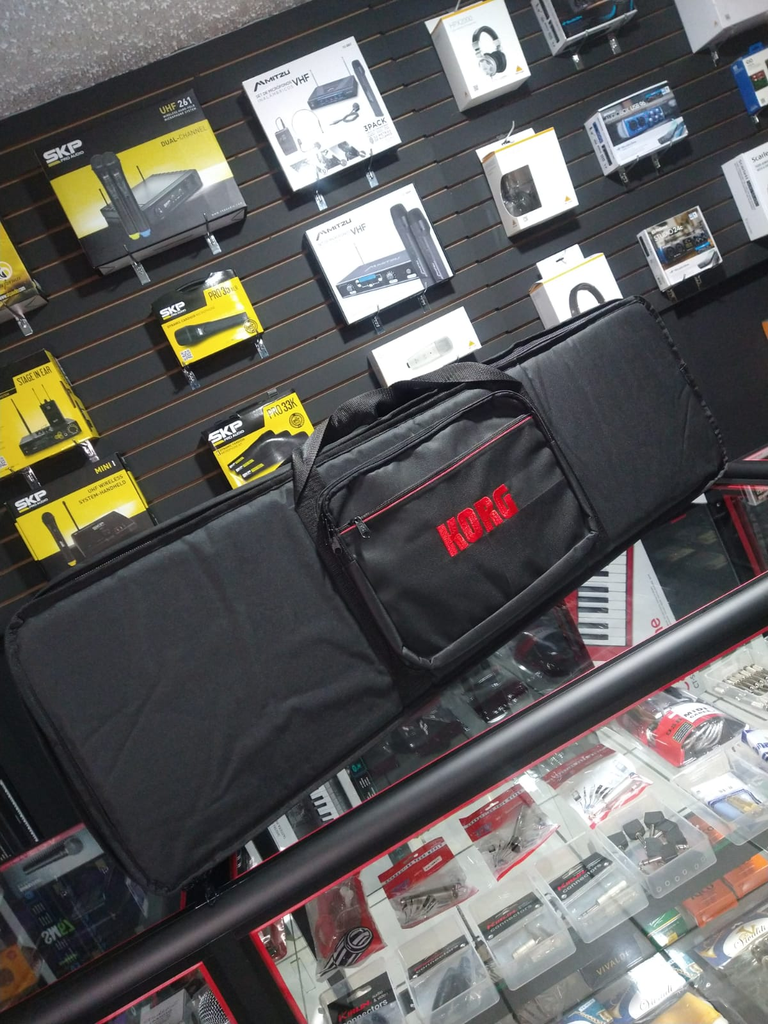 FUNDA PARA TECLADO KORG TR61, ENGUATADO, COLOR NEGRO