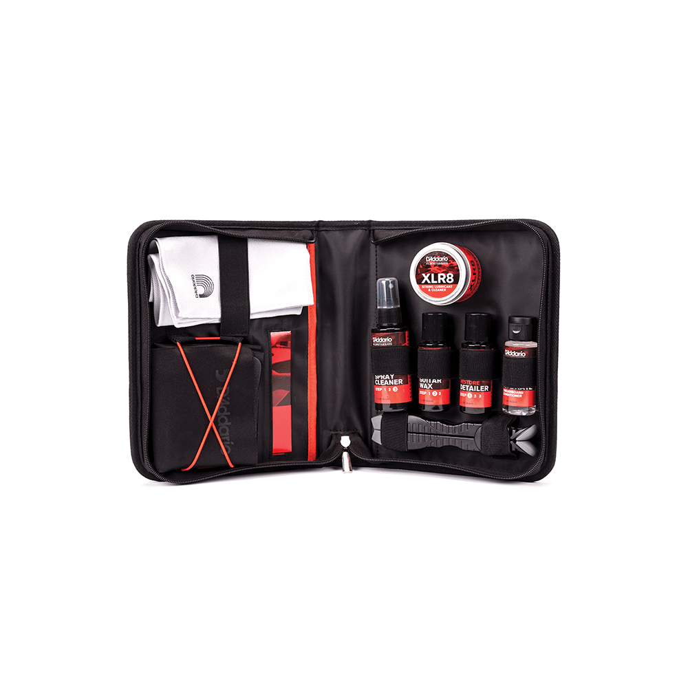 KIT DE LIMPIEZA D´ADDARIO, PARA GUITARRA O BAJO, PULIDOR, LUBRICANTE DE CUERDAS, PAÑO, SOPORTE Y ESTUCHE