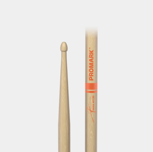 [RBANW] PAR DE BAQUETAS PROMARK, 5A, SERIE ANIKA NILLES, MADERA DE NOGAL AMERICANO
